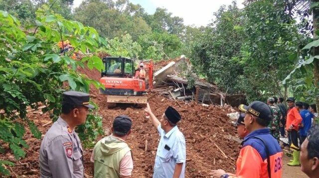 tanag longsor wonosalam